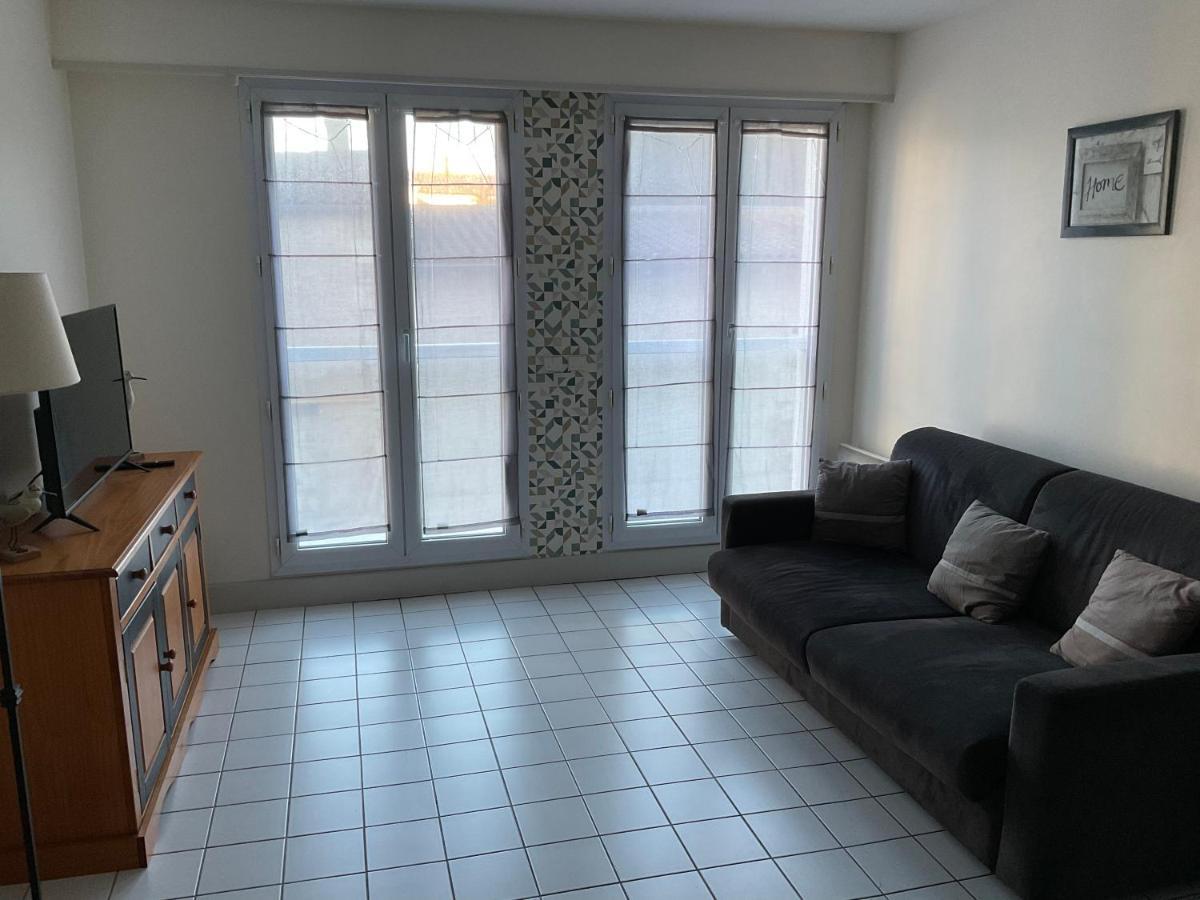 Appartement Centre Ville Pres Du Port Avec Parking Et Wifi La Rochelle  Luaran gambar