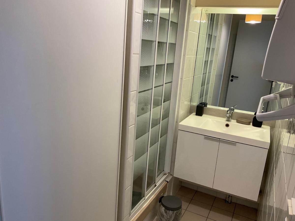 Appartement Centre Ville Pres Du Port Avec Parking Et Wifi La Rochelle  Luaran gambar