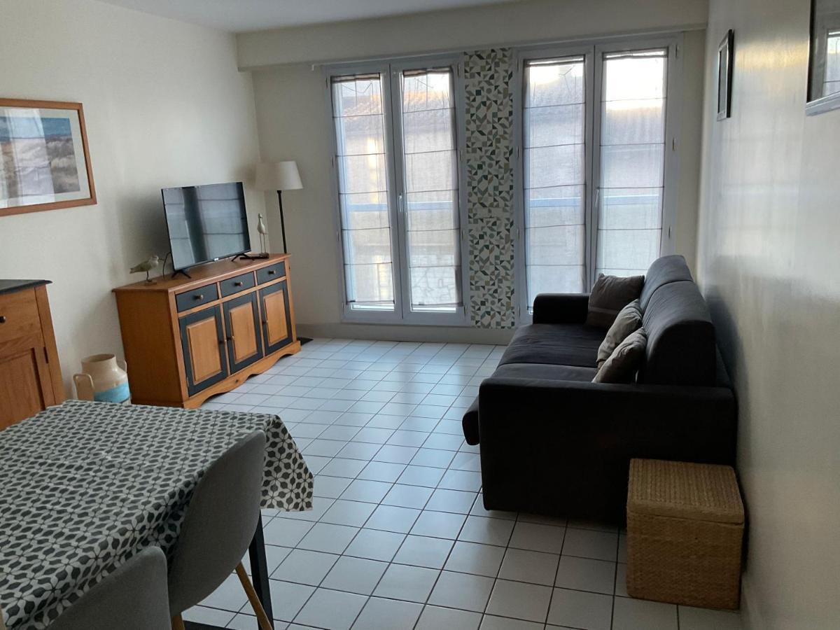 Appartement Centre Ville Pres Du Port Avec Parking Et Wifi La Rochelle  Luaran gambar