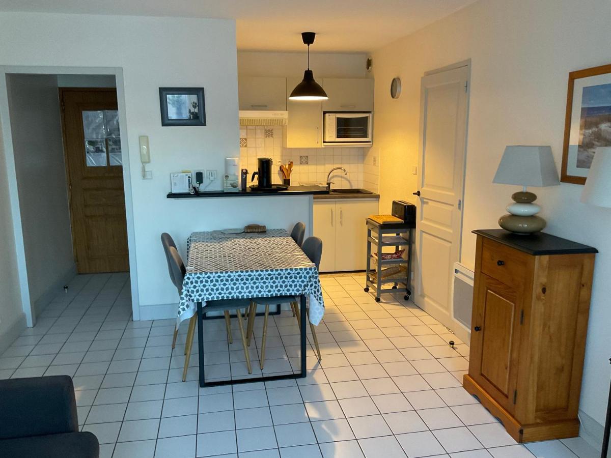 Appartement Centre Ville Pres Du Port Avec Parking Et Wifi La Rochelle  Luaran gambar