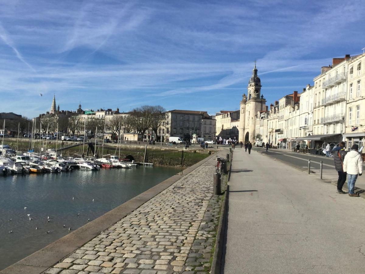 Appartement Centre Ville Pres Du Port Avec Parking Et Wifi La Rochelle  Luaran gambar